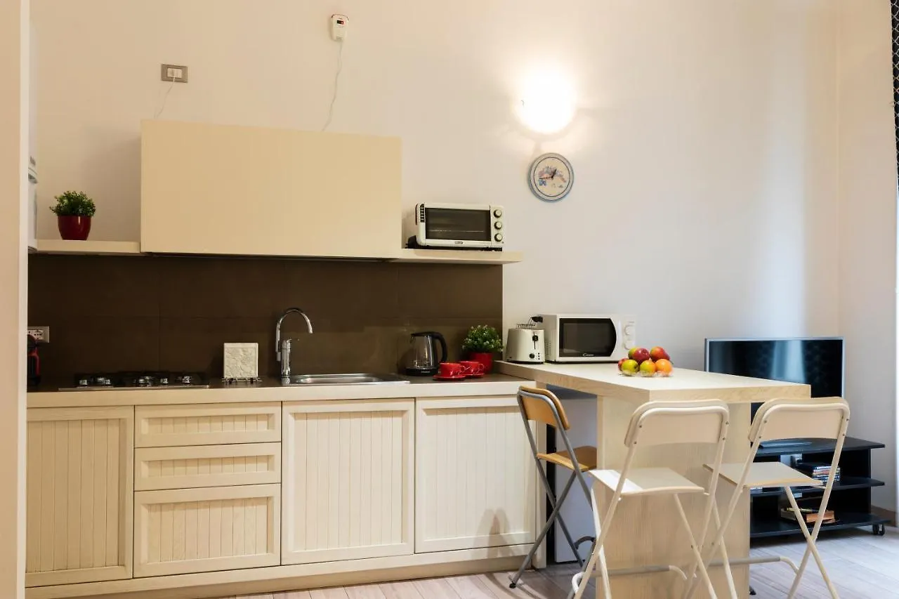 Cosy Home - Porta Romana M3 밀라노 0*,  이탈리아